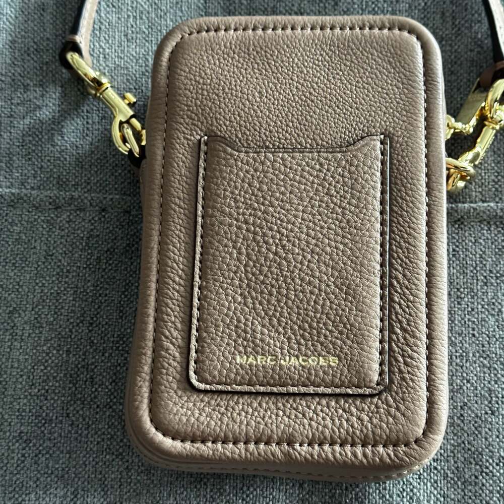 Marc Jacobs Leather Crossbody Bag - Picture 4 of 9